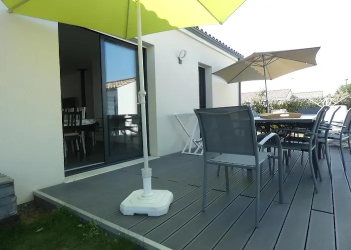 Hébergement de vacances Maison 85m² à Notre-dame-de-monts, 7 Pers, Proche Plage, 3 Chambres, Terrasse, Activités Nautiques - Fr-1-540-150 *