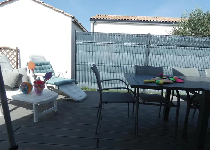 Hébergement de vacances Maison 85m² à Notre-dame-de-monts, 7 Pers, Proche Plage, 3 Chambres, Terrasse, Activités Nautiques - Fr-1-540-150